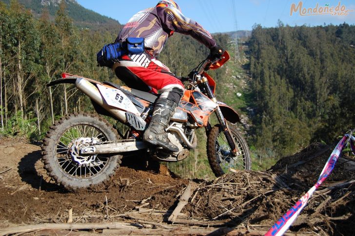 Enduro: I Raid de Mondoñedo
Siguiendo el trazado de la línea de alta tensión
