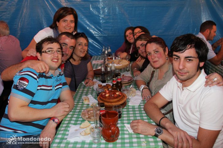 As San Lucas 2011 (18-Oct)
Comiendo el pulpo
